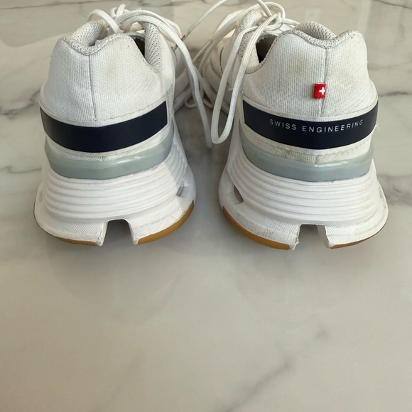 Women’s oncloud shoes - Picture 6 of 9